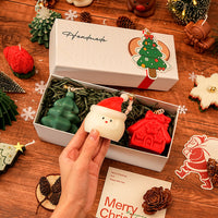 HC ต้นคริสต์มาส + ชายชราสวมหมวกสีแดง + บ้าน